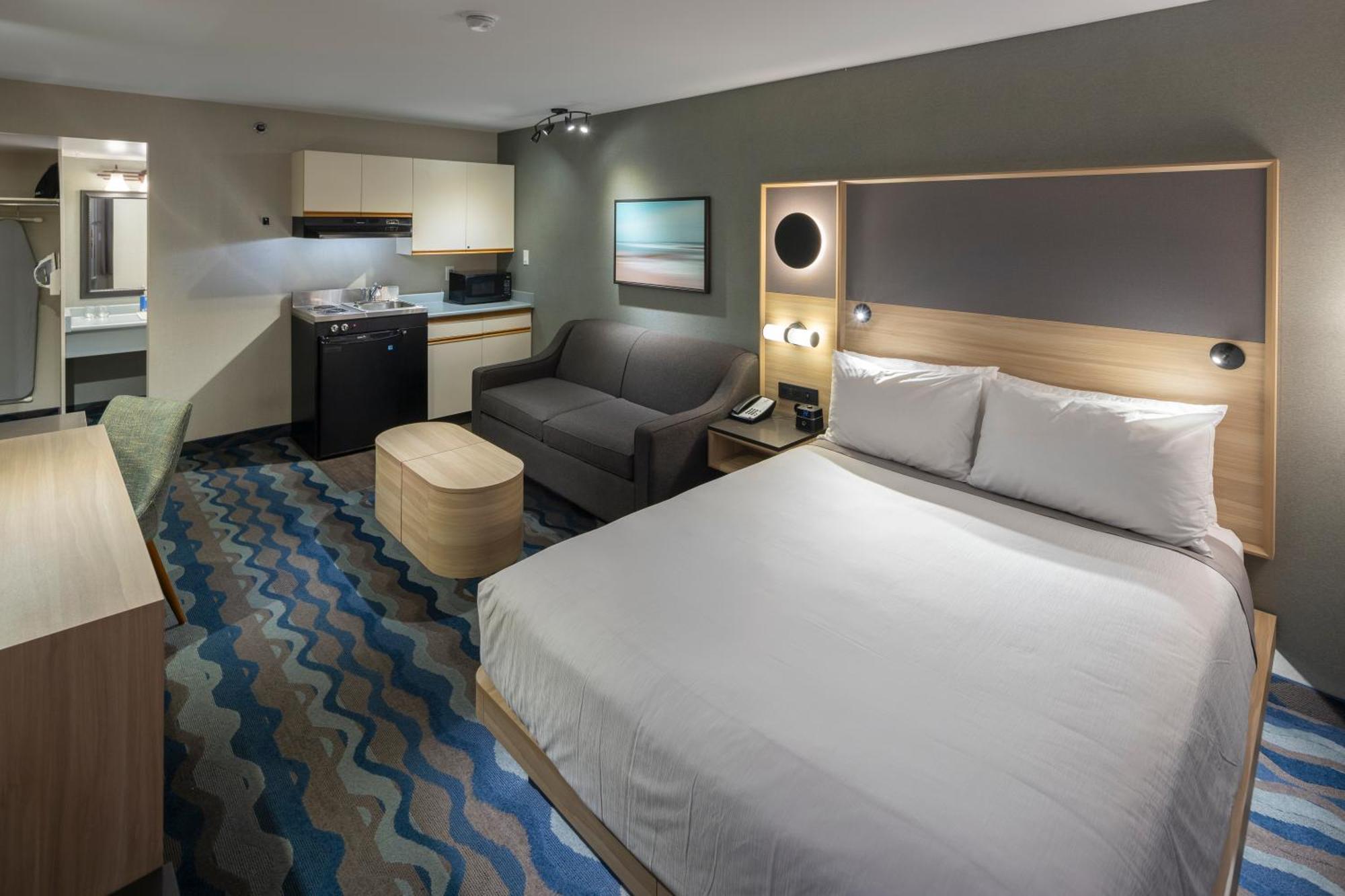 Accent Inns Kelowna Extérieur photo