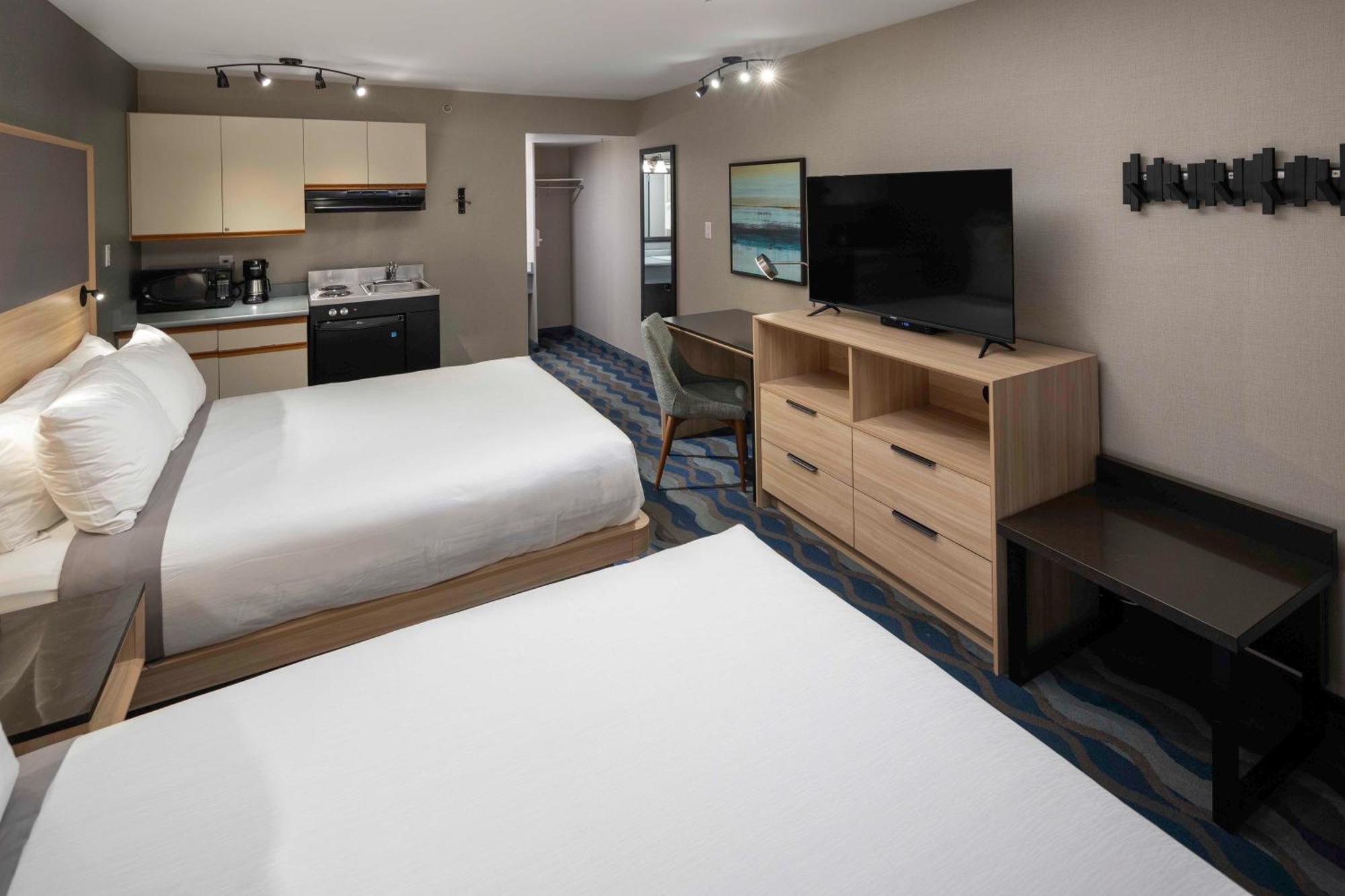 Accent Inns Kelowna Extérieur photo