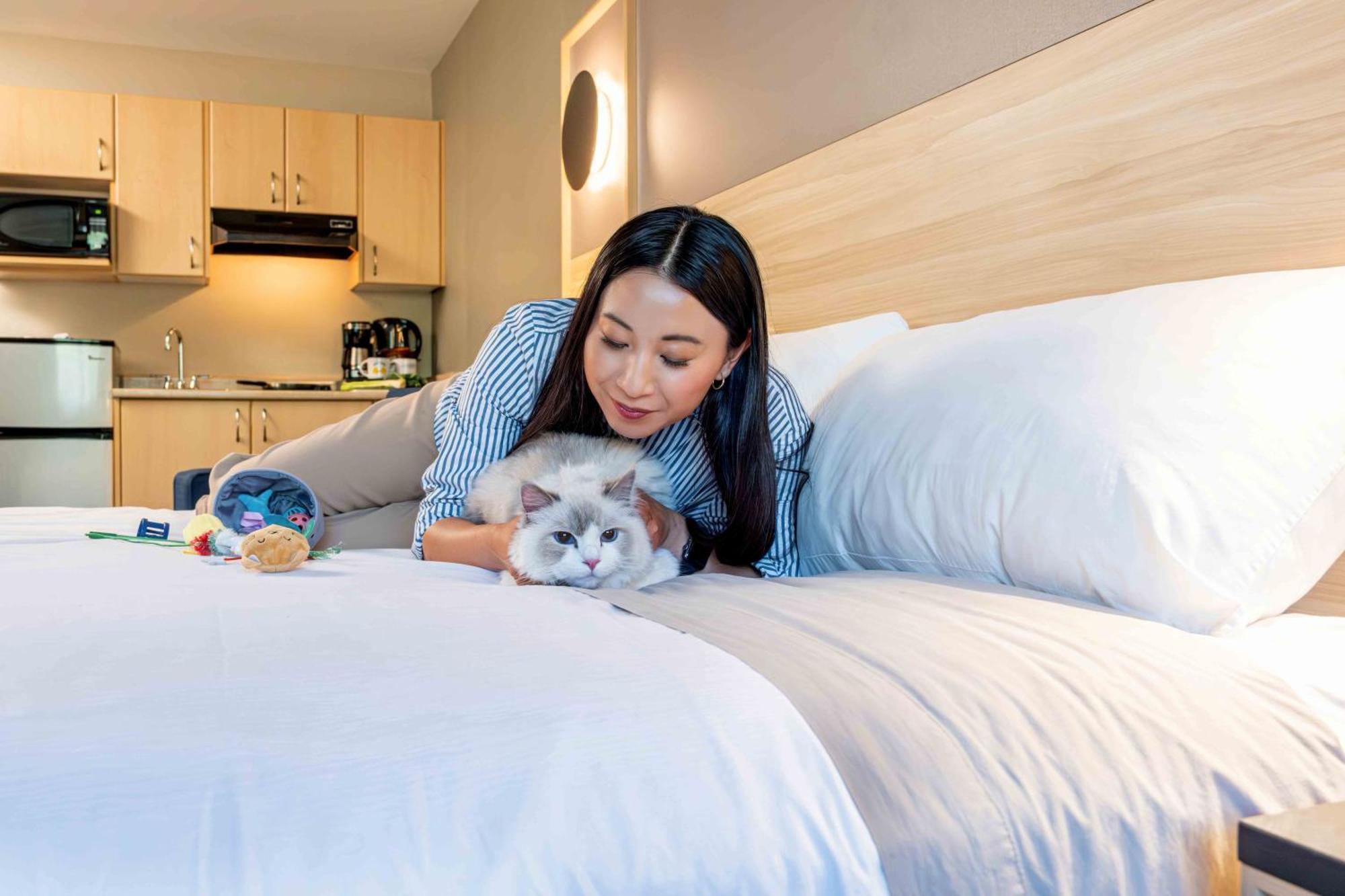 Accent Inns Kelowna Extérieur photo