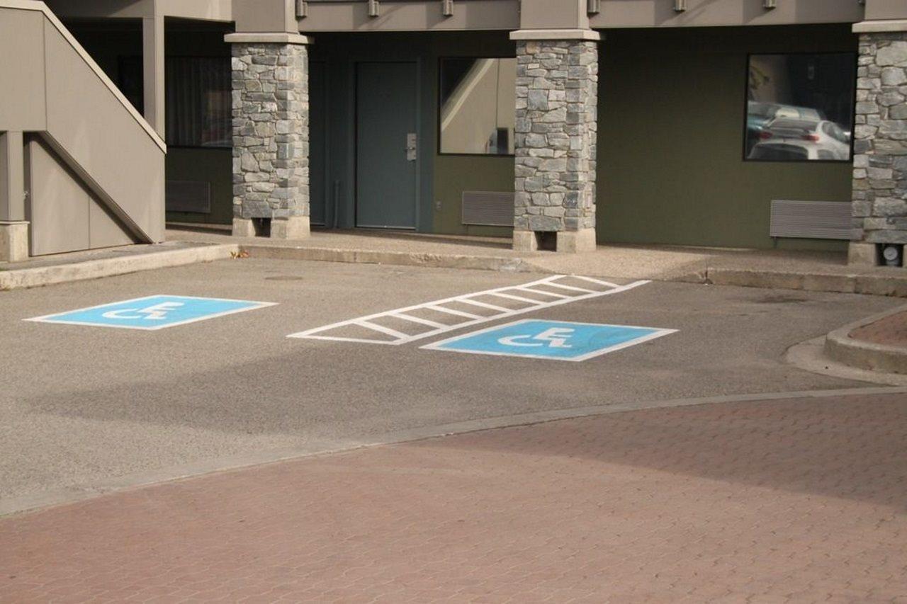 Accent Inns Kelowna Extérieur photo
