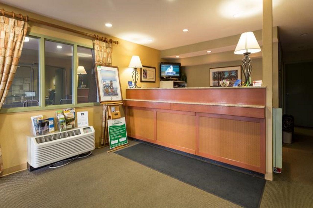 Accent Inns Kelowna Extérieur photo