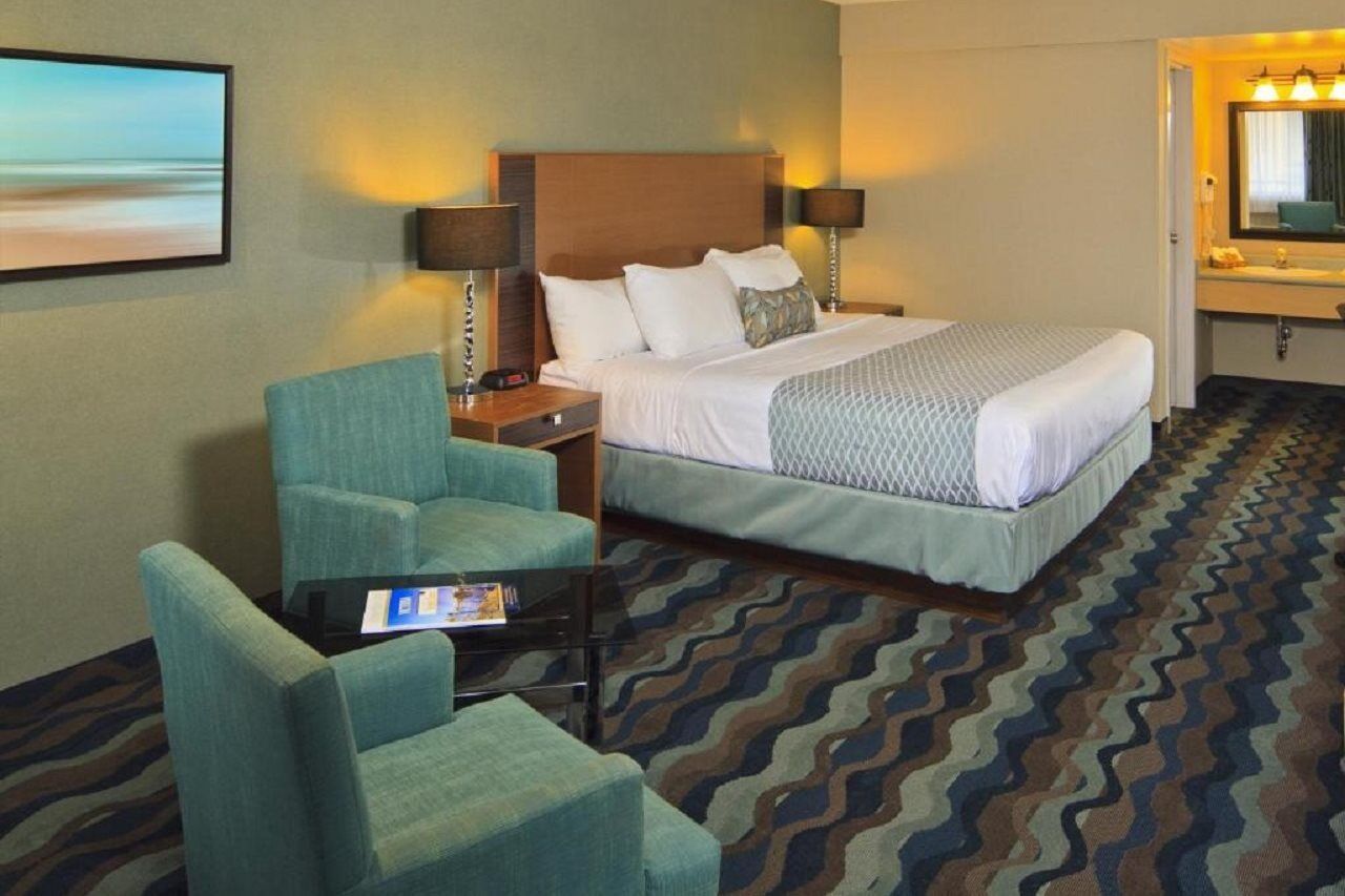 Accent Inns Kelowna Extérieur photo